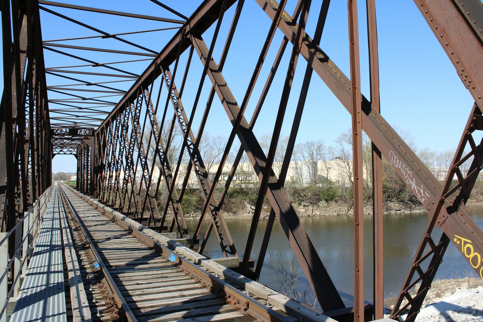 Truss web, north span